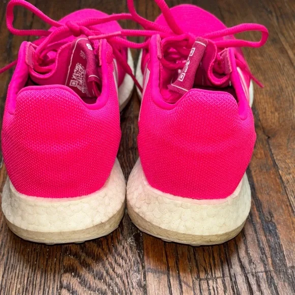 Adidas Adult Vibrant Pink Sneakers sz 8 - Picture 3 of 8